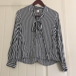 H & M Black and White Striped Top